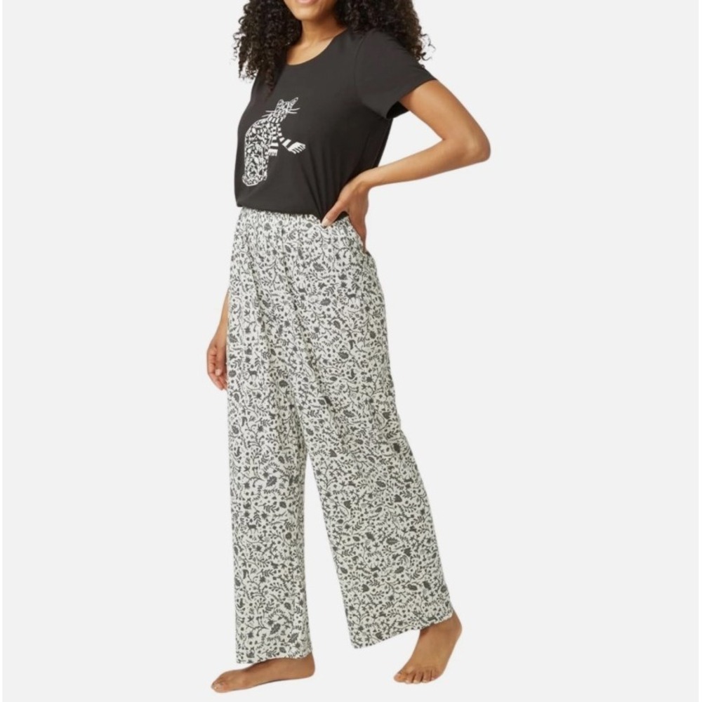 Hue Pajama Set Womens Large Black White Cat Floral Rhinestone 2pc Sleepwear NWT - Picture 4 of 8